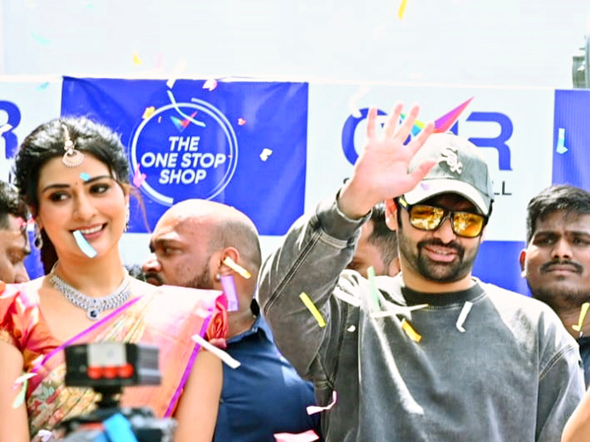 నిజామాబాద్‌లో సందడి చేసిన పాయల్‌, రామ్‌ (ఫొటోలు) | Hero Ram And Payal ...