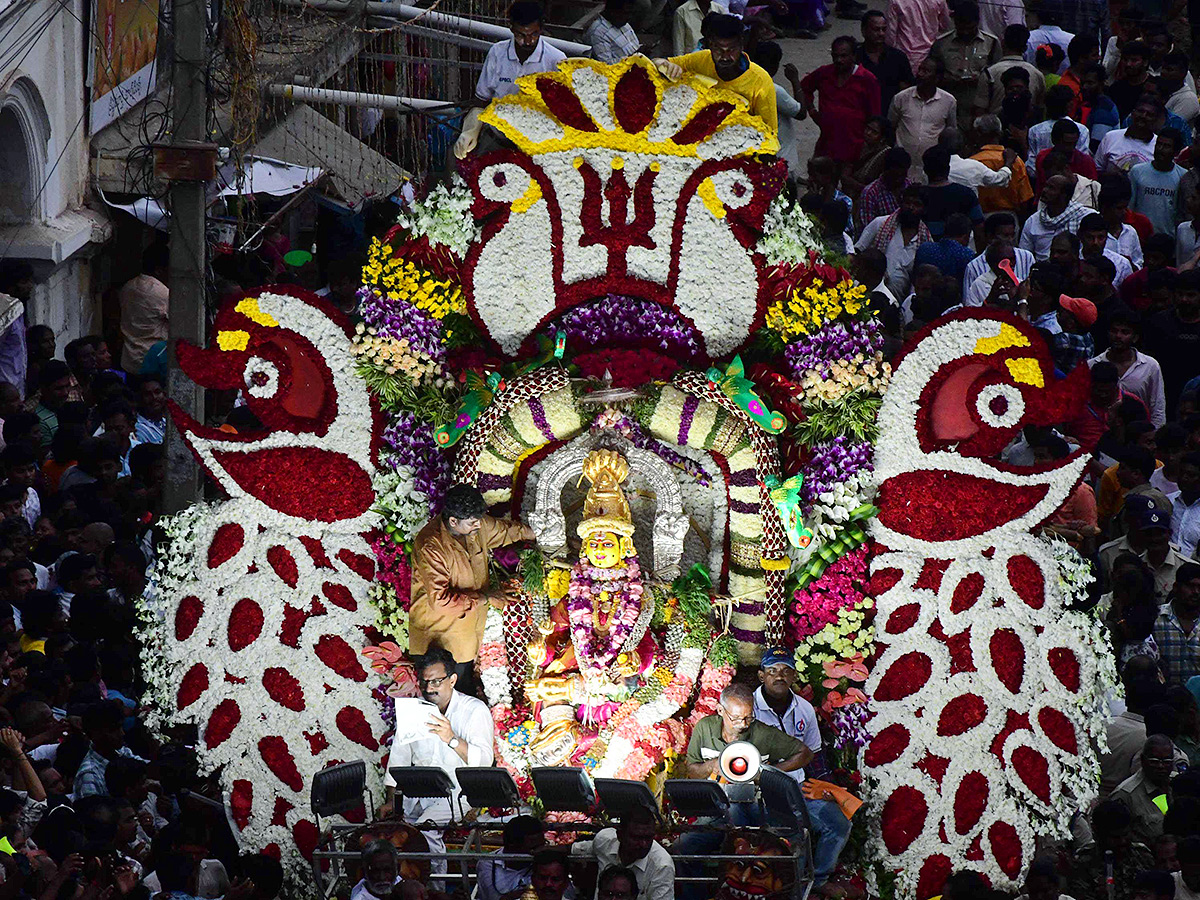 Tirupati : Poleramma Jatara Venkatagiri Photos26