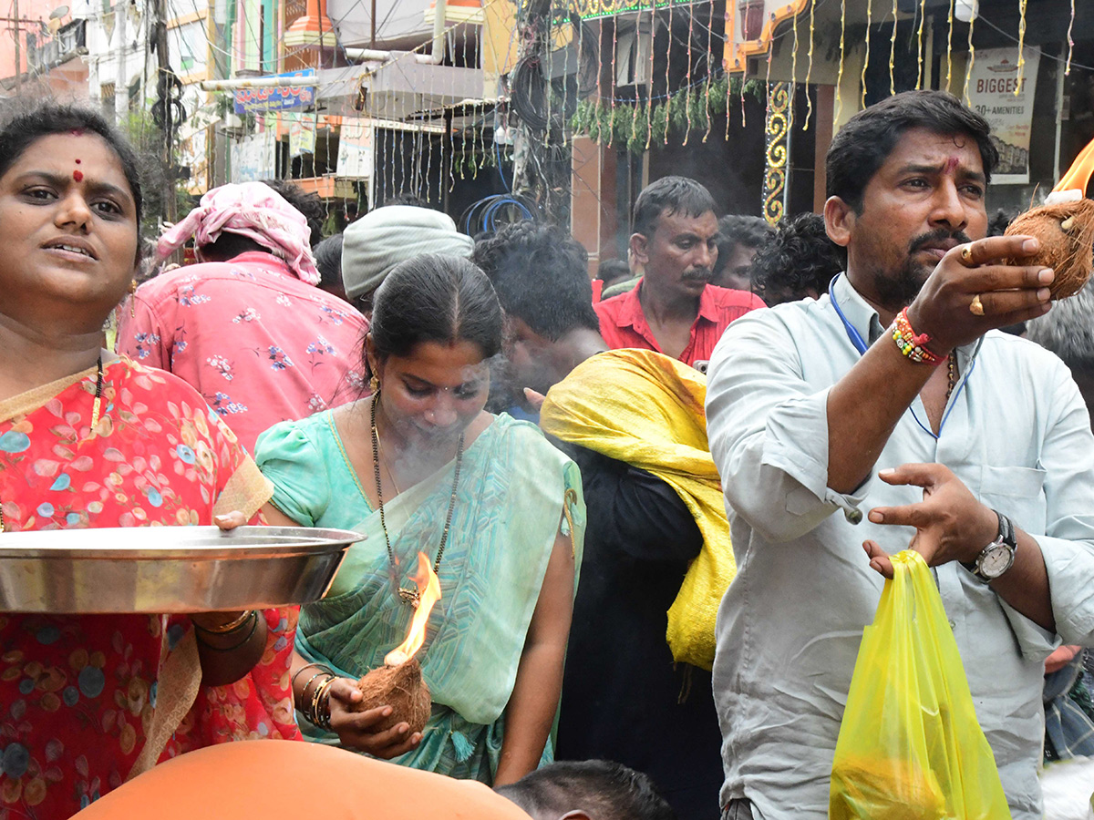 Tirupati : Poleramma Jatara Venkatagiri Photos30