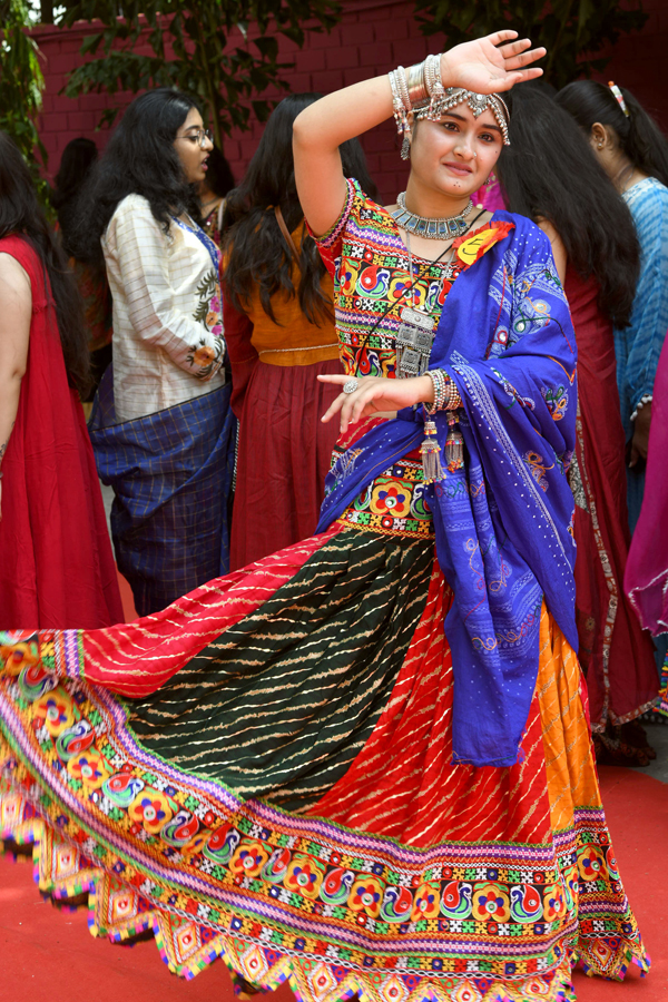Dussehra Celebrations At Villa Marie College In Somajiguda Photos Viral11
