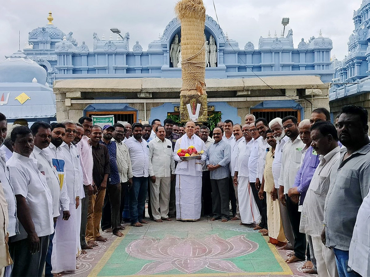 YSRCP Leaders Statewide Temple Pooja Photos10