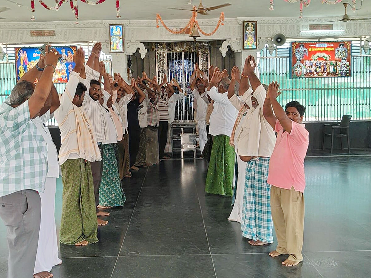 YSRCP Leaders Statewide Temple Pooja Photos15