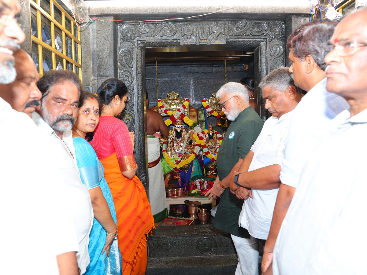 YSRCP Leaders Statewide Temple Pooja Photos2