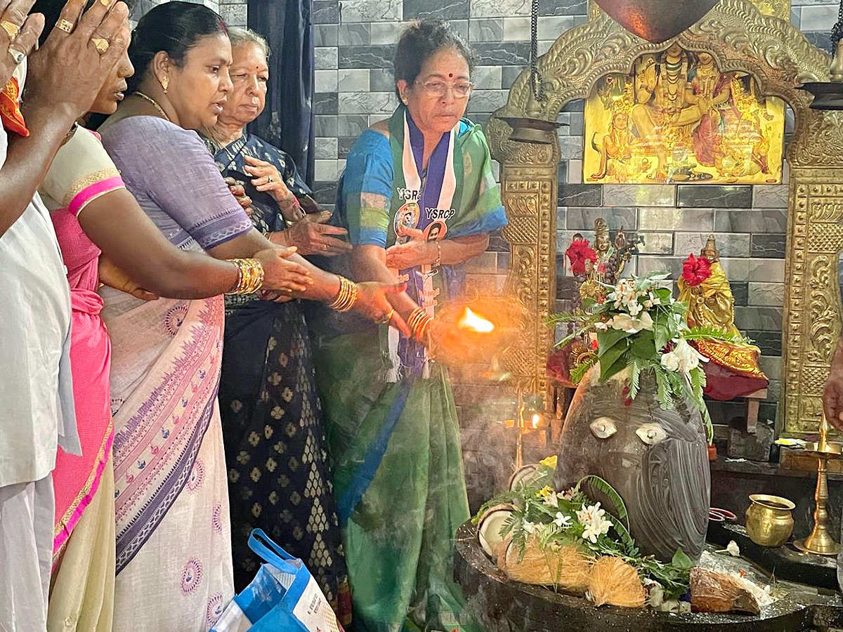 YSRCP Leaders Statewide Temple Pooja Photos20