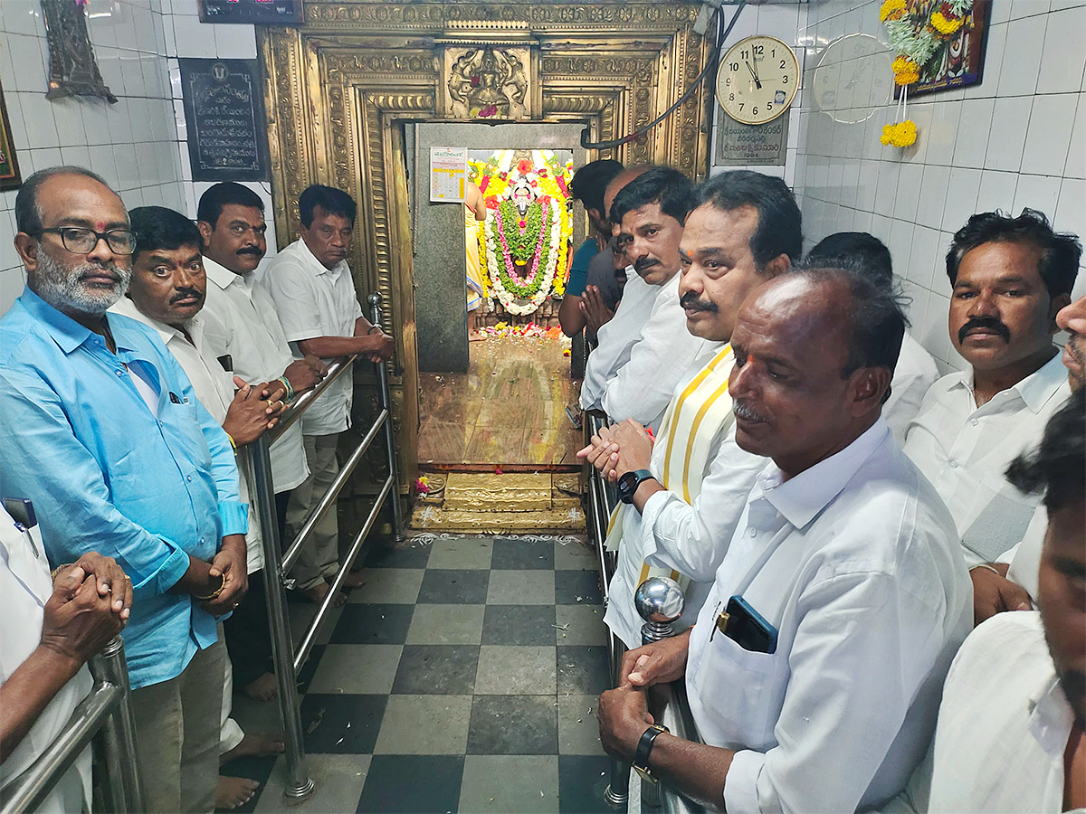 YSRCP Leaders Statewide Temple Pooja Photos27