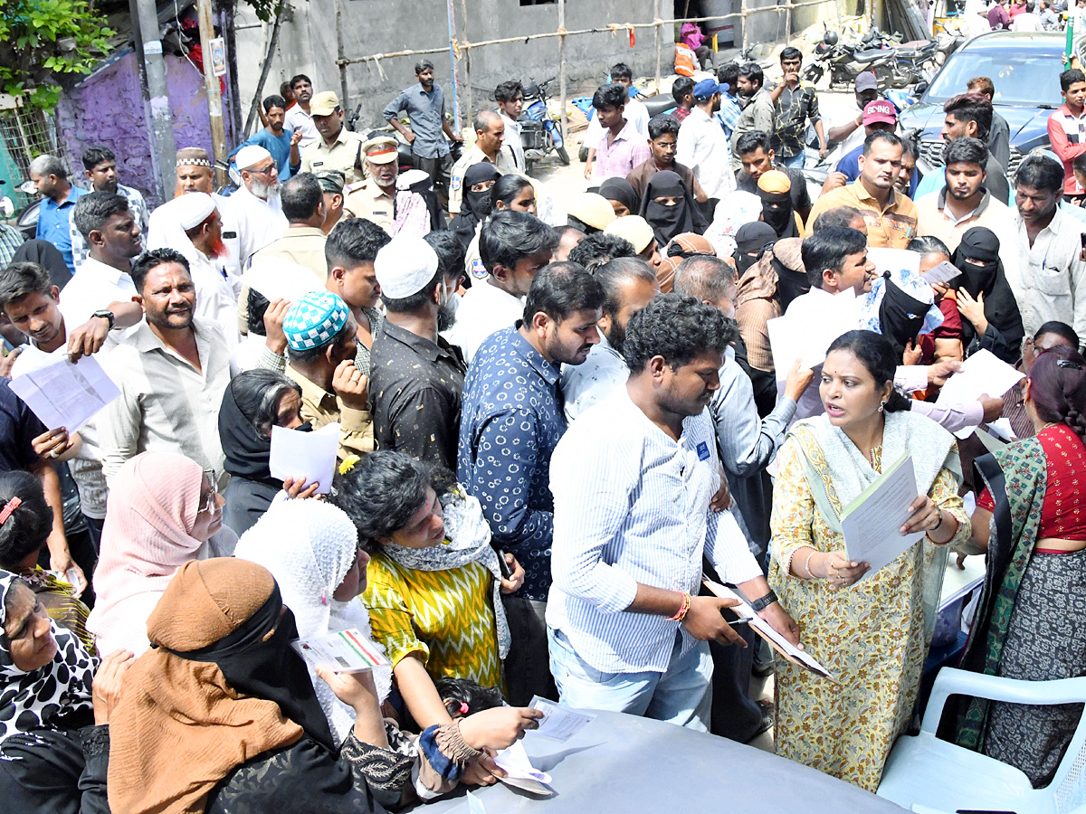 Double Bedroom Beneficiaries oppose allotment of houses to Musi project oustees Photos2