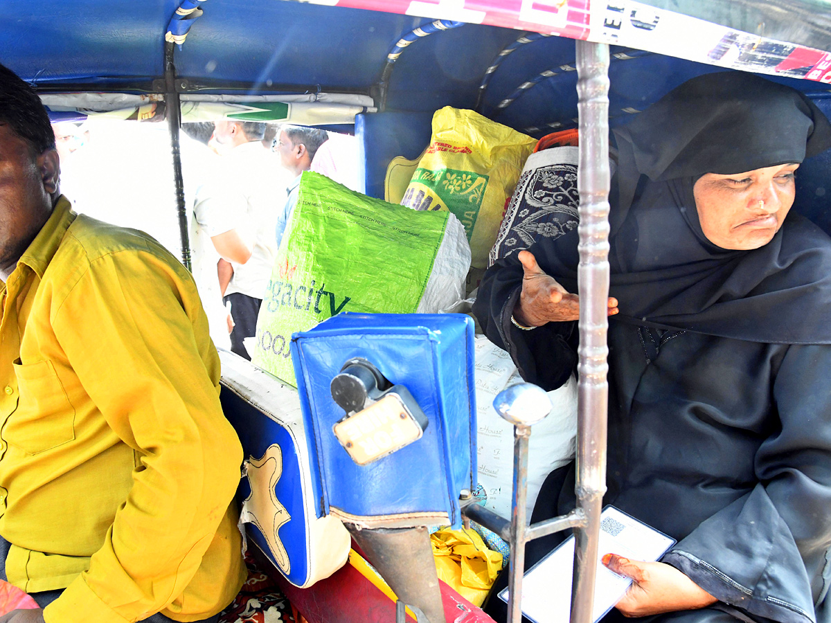 Double Bedroom Beneficiaries oppose allotment of houses to Musi project oustees Photos10