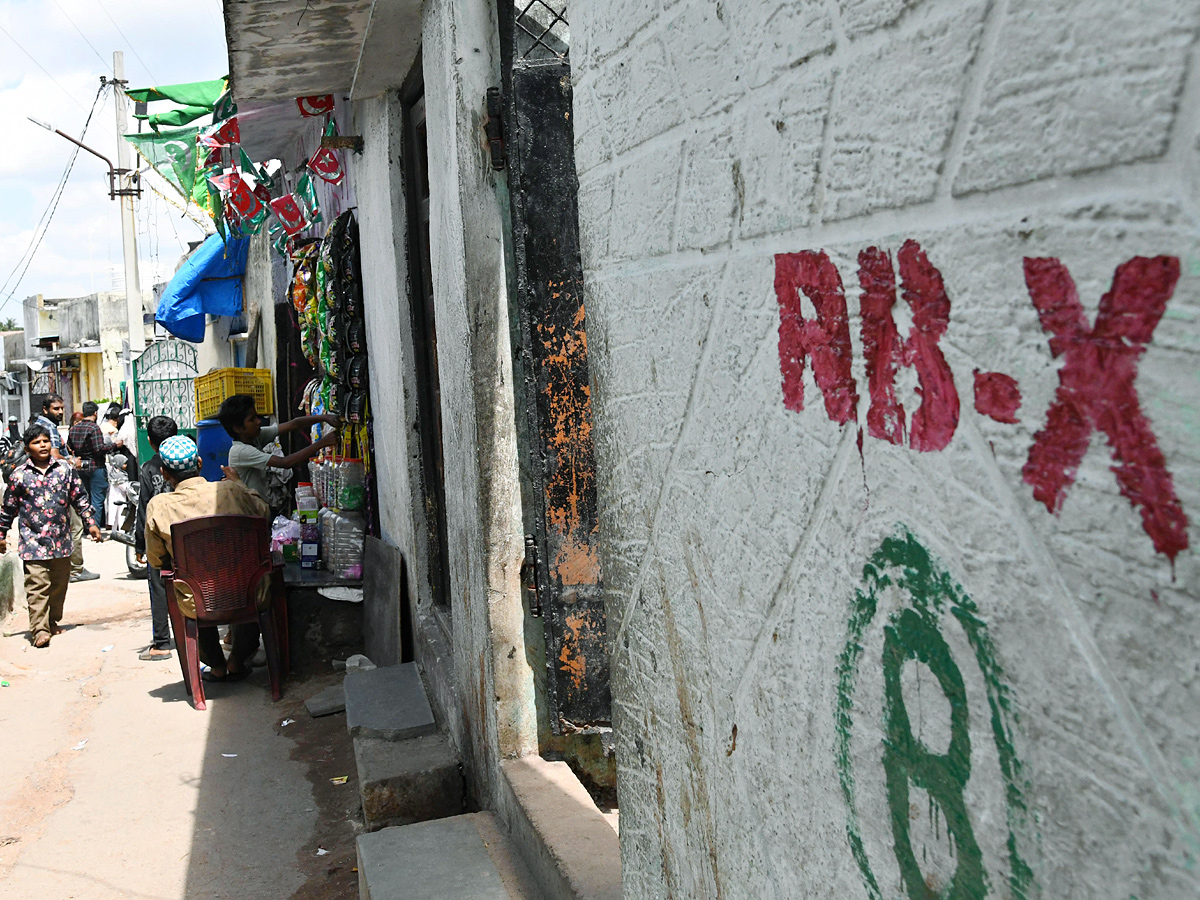 Double Bedroom Beneficiaries oppose allotment of houses to Musi project oustees Photos12