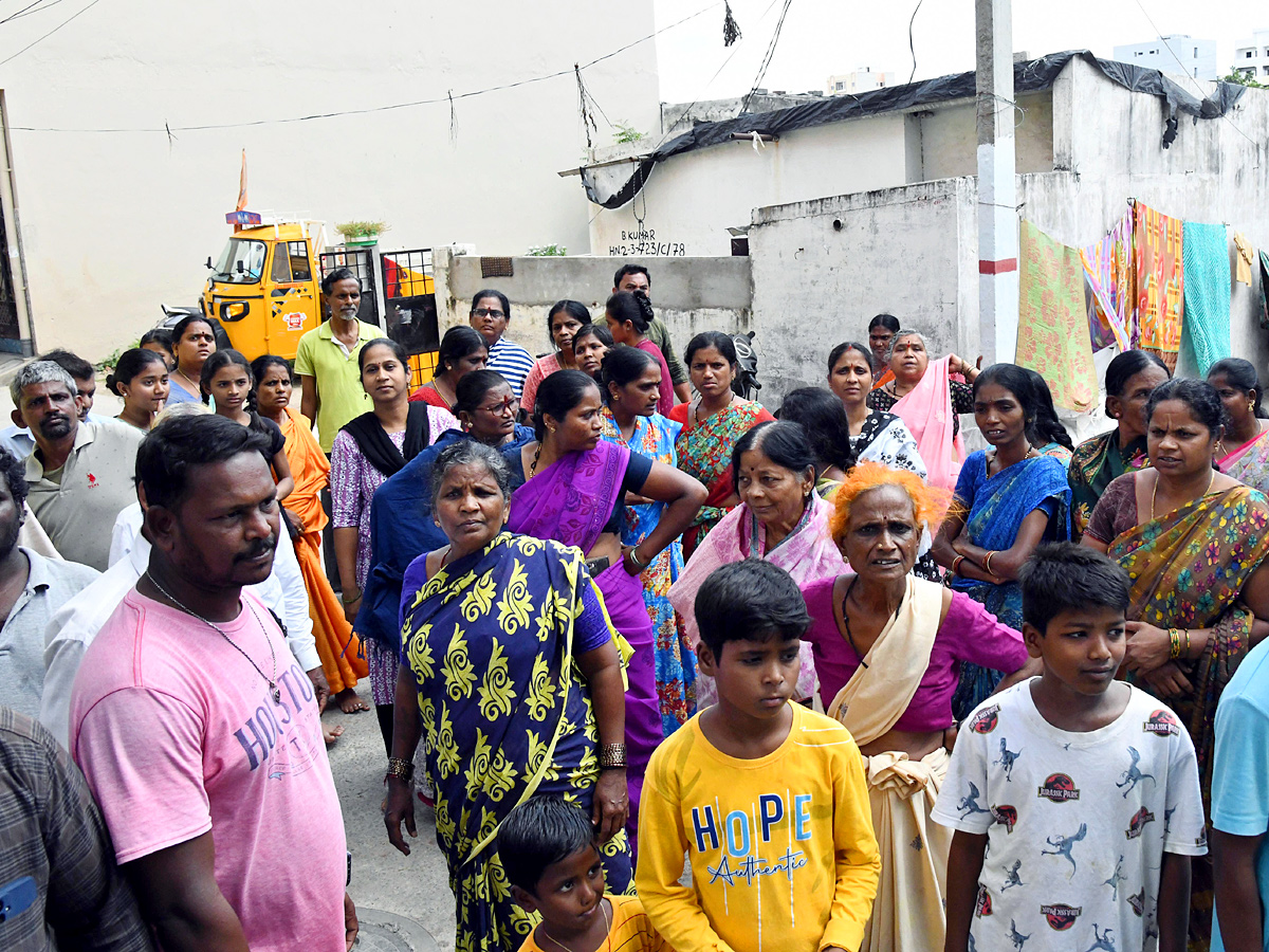 Double Bedroom Beneficiaries oppose allotment of houses to Musi project oustees Photos5