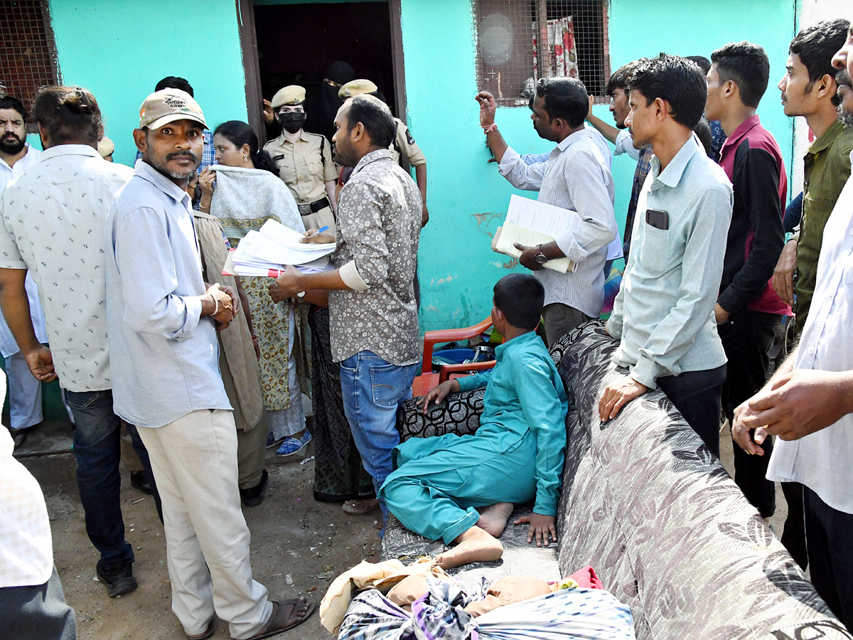 Double Bedroom Beneficiaries oppose allotment of houses to Musi project oustees Photos9