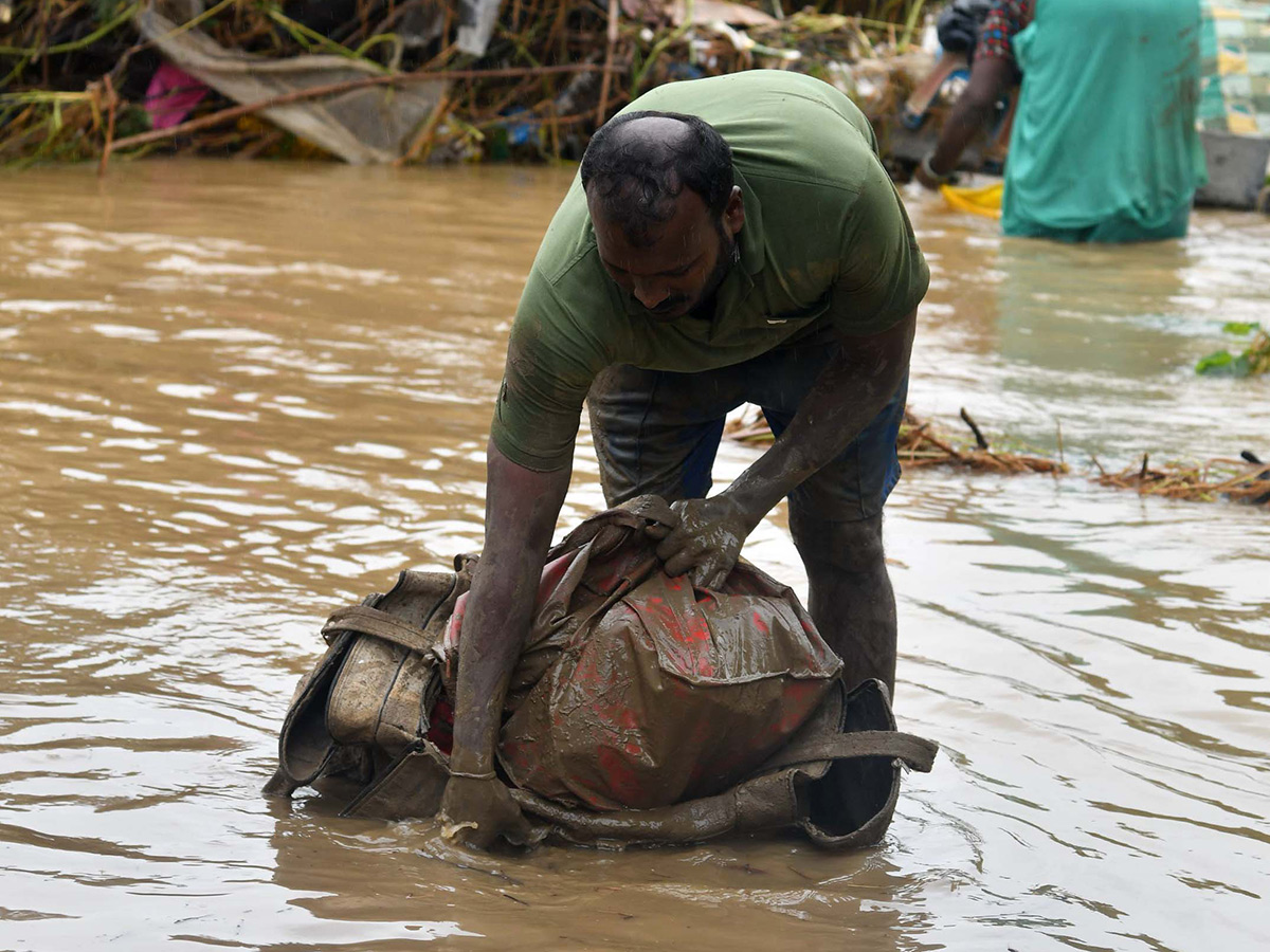 Khammam Floods 2024 Photos16
