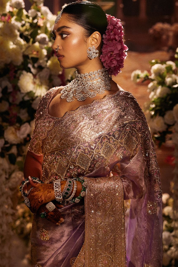 Manish Malhotra's Amazing Dreamy Wedding Couple Outfits15
