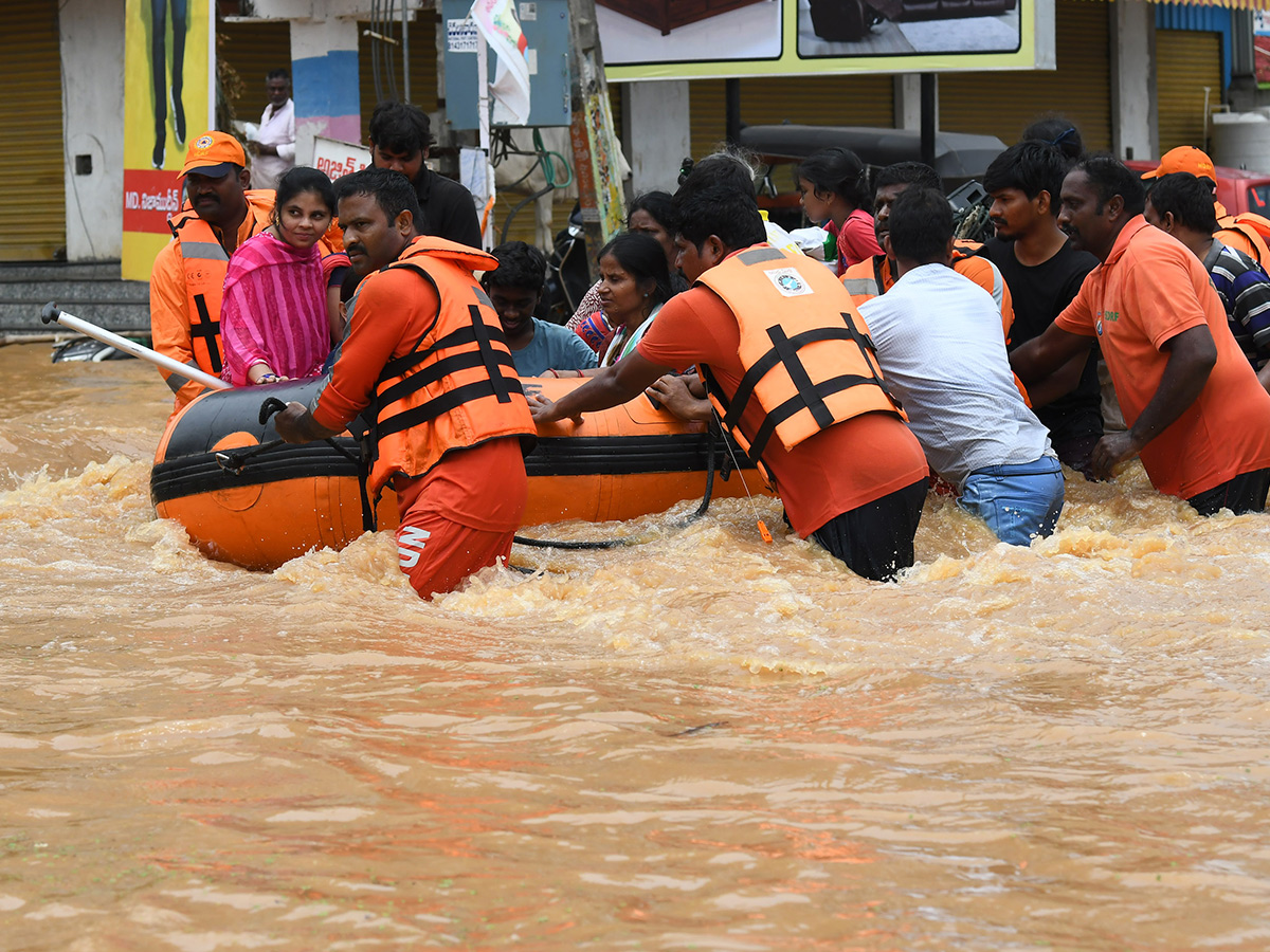 vijayawada floods 2024 photos12
