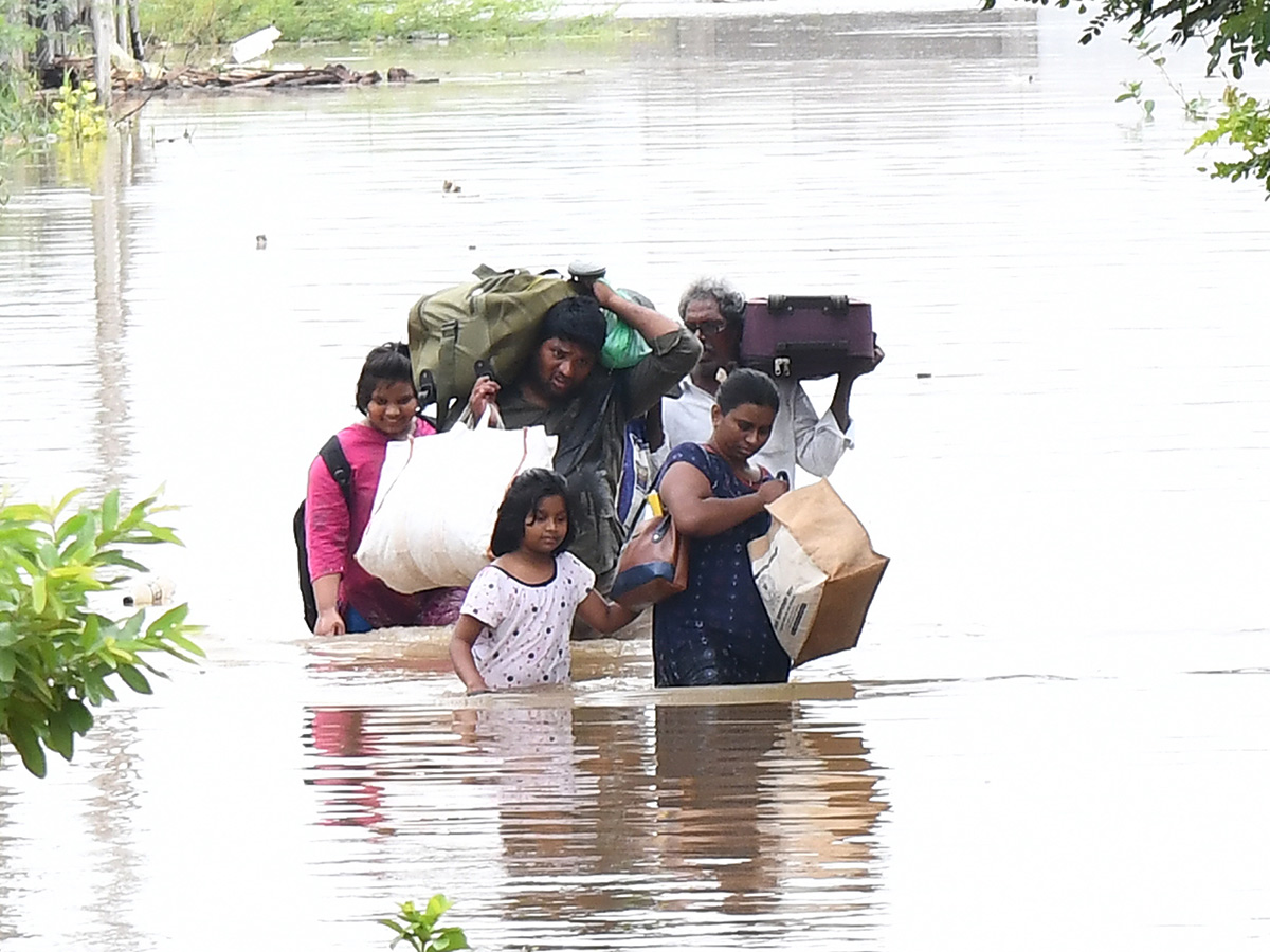 vijayawada floods 2024 photos60