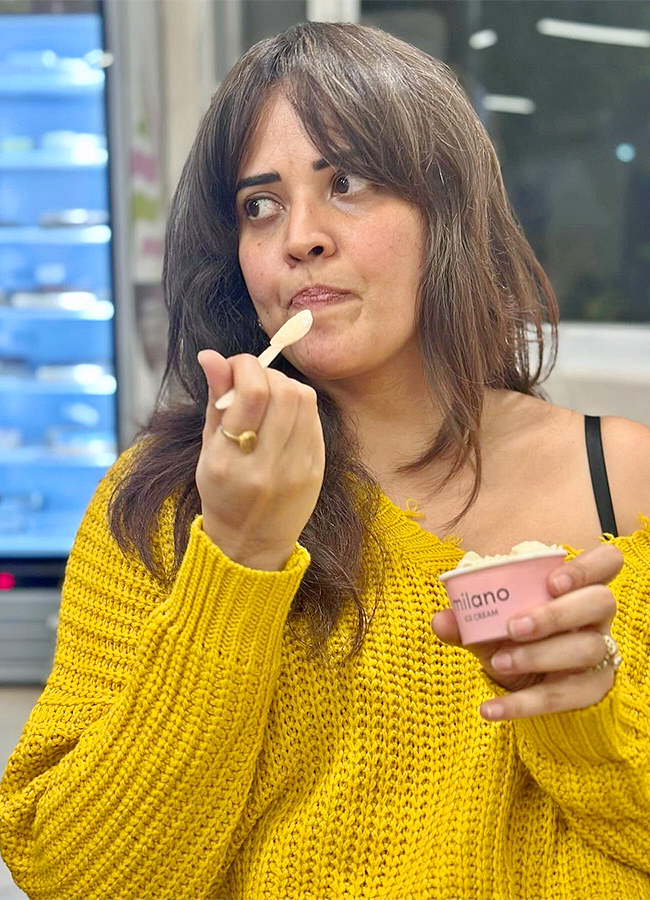 Actress Anasuya Bharadwaj Trendy Photos2
