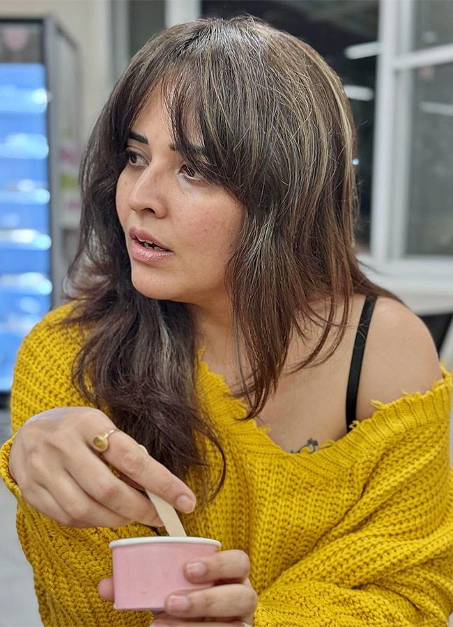 Actress Anasuya Bharadwaj Trendy Photos4