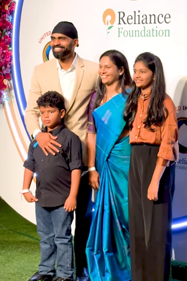 Paris Olympics Medal Winners At Ambanis Residence Photos Viral12