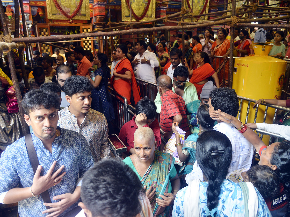 Devotees Huge Rush at Indrakeeladri Durga Devi Temple 20
