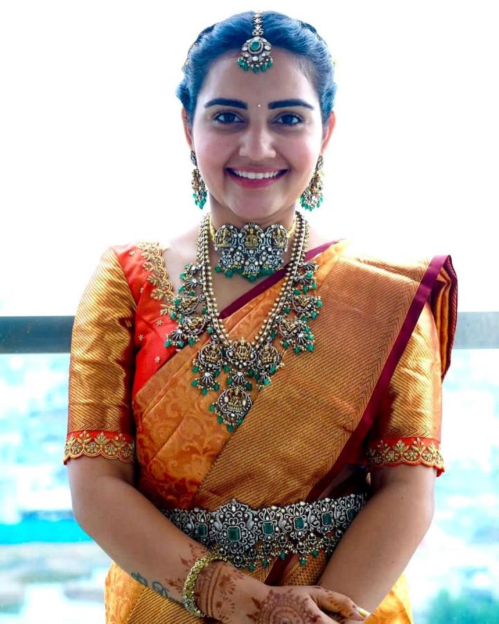 Actress sonia singh visits Tirumala Tirupati Devasthanam photos viral13
