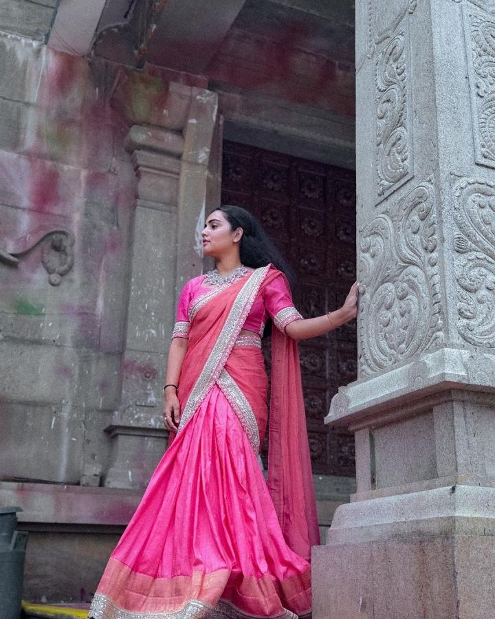 Actress sonia singh visits Tirumala Tirupati Devasthanam photos viral4