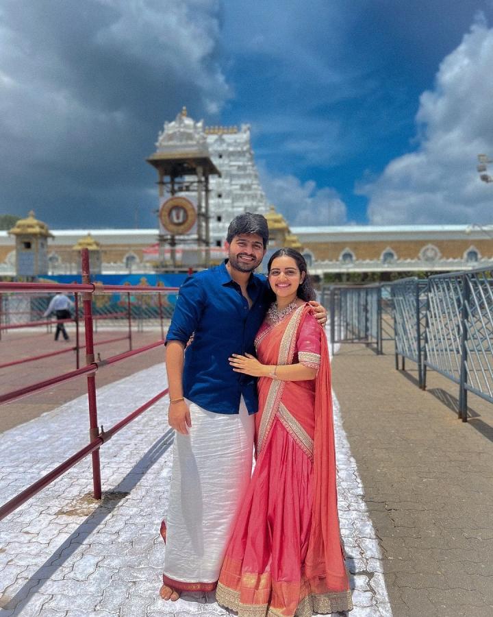 Actress sonia singh visits Tirumala Tirupati Devasthanam photos viral7