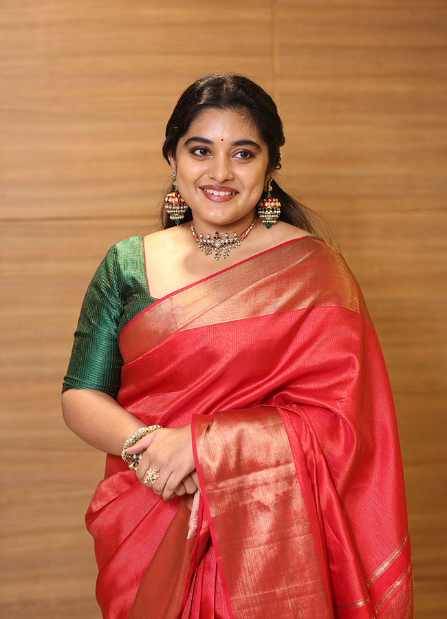 Actress Nivetha Thomas HD Photos3