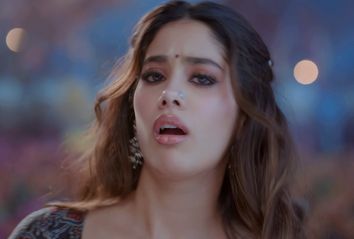 Jr NTR And Janhvi Kapoor Devara Song HD Photos17