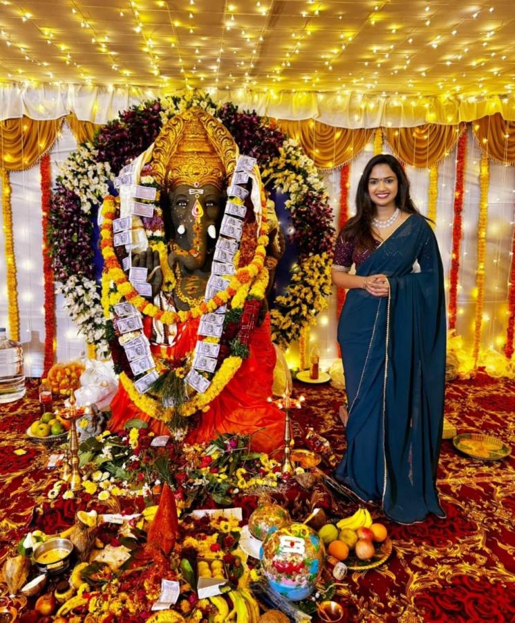 Vinayaka Chavithi 2024: Bigg Boss Fame Ariyana Glory Festive Vibes6