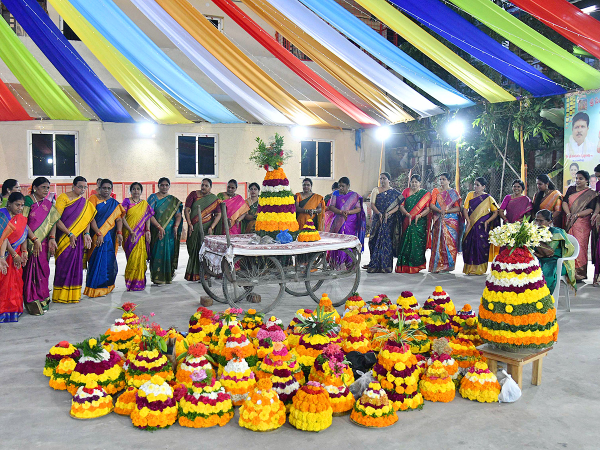 Bathukamma Festival 2024 Begins at Kukatpally3