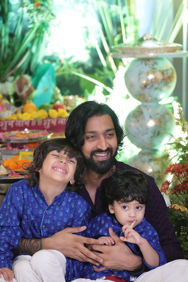 Hardik Pandya's Son Agastya With Krunal Pandya7