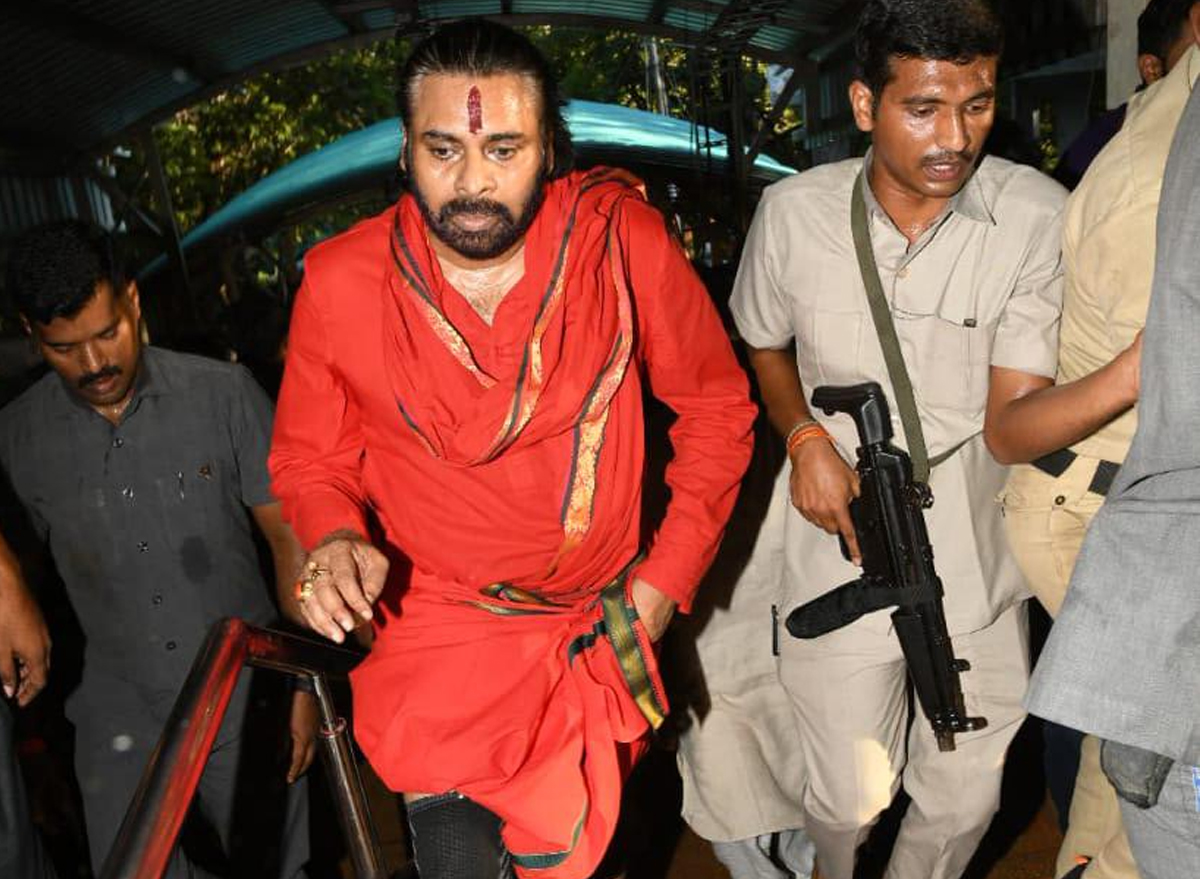 Deputy CM Pawan Kalyan Prayaschitta Diksha Tired at Tirumala3