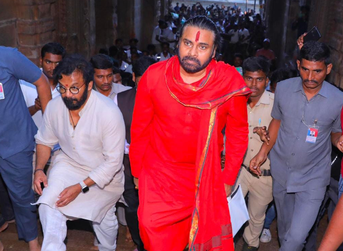 Deputy CM Pawan Kalyan Prayaschitta Diksha Tired at Tirumala5