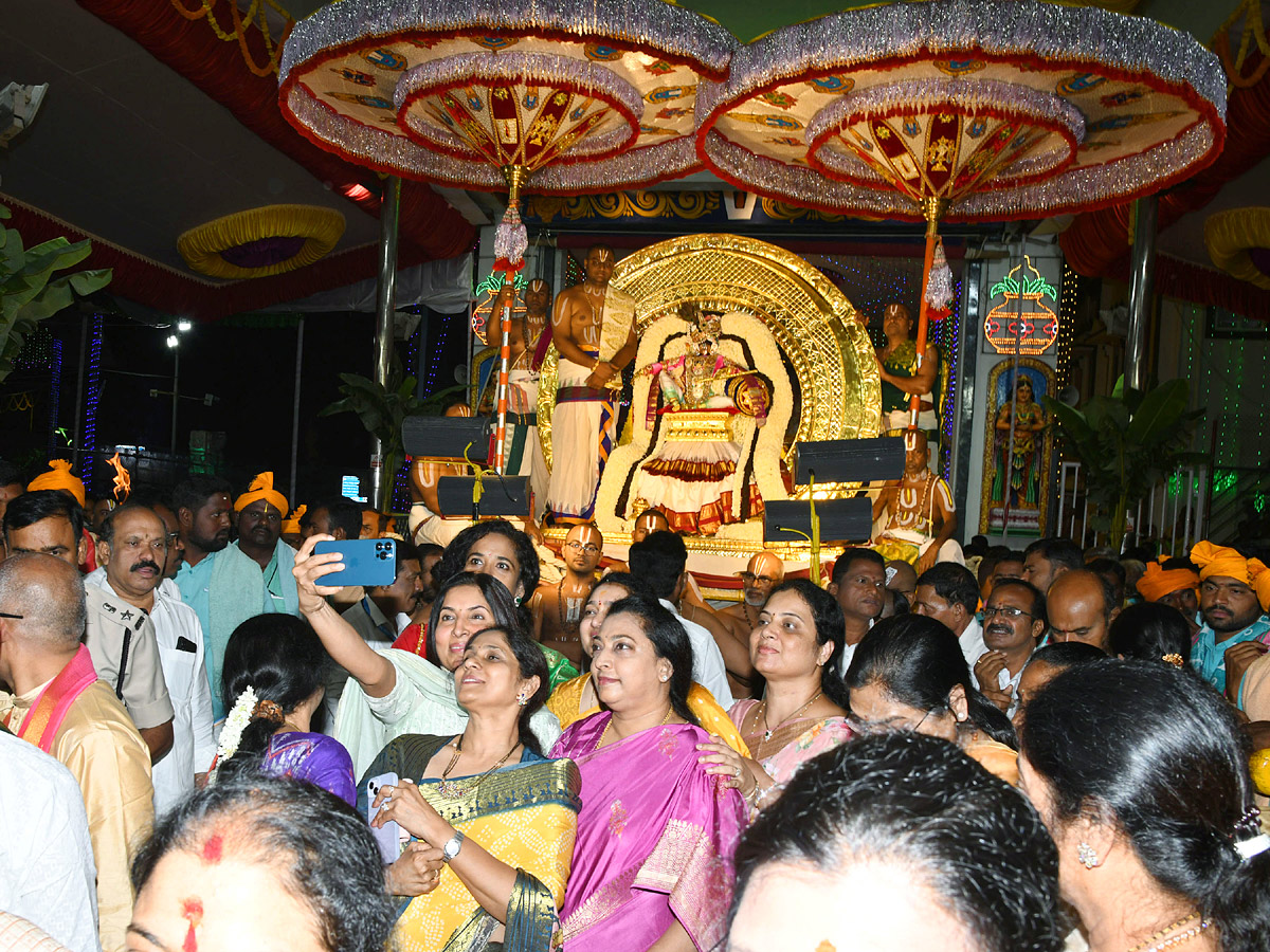 Lord Venkateswara appears on Chandraprabha Vahanam At Tirumala Salakatla Brahmotsavam 2024 Photos2