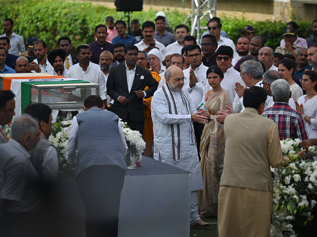 Ratan Tata's Final Journey: Officials Tribute At NCPA Lawns, Mumbai Photos12