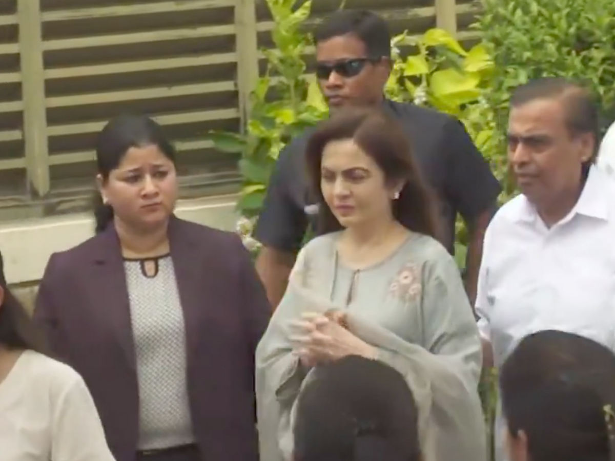Ratan Tata's Final Journey: Officials Tribute At NCPA Lawns, Mumbai Photos13