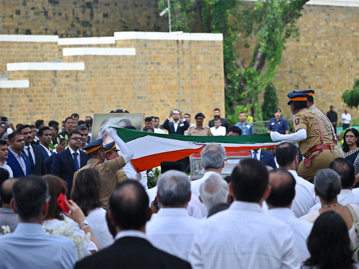 Ratan Tata's Final Journey: Officials Tribute At NCPA Lawns, Mumbai Photos5