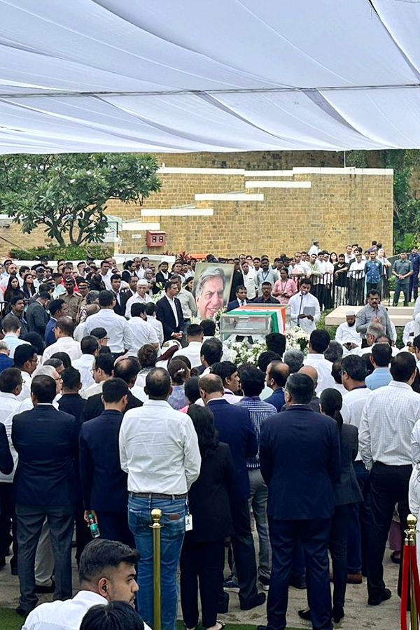 Ratan Tata's Final Journey: Officials Tribute At NCPA Lawns, Mumbai Photos9