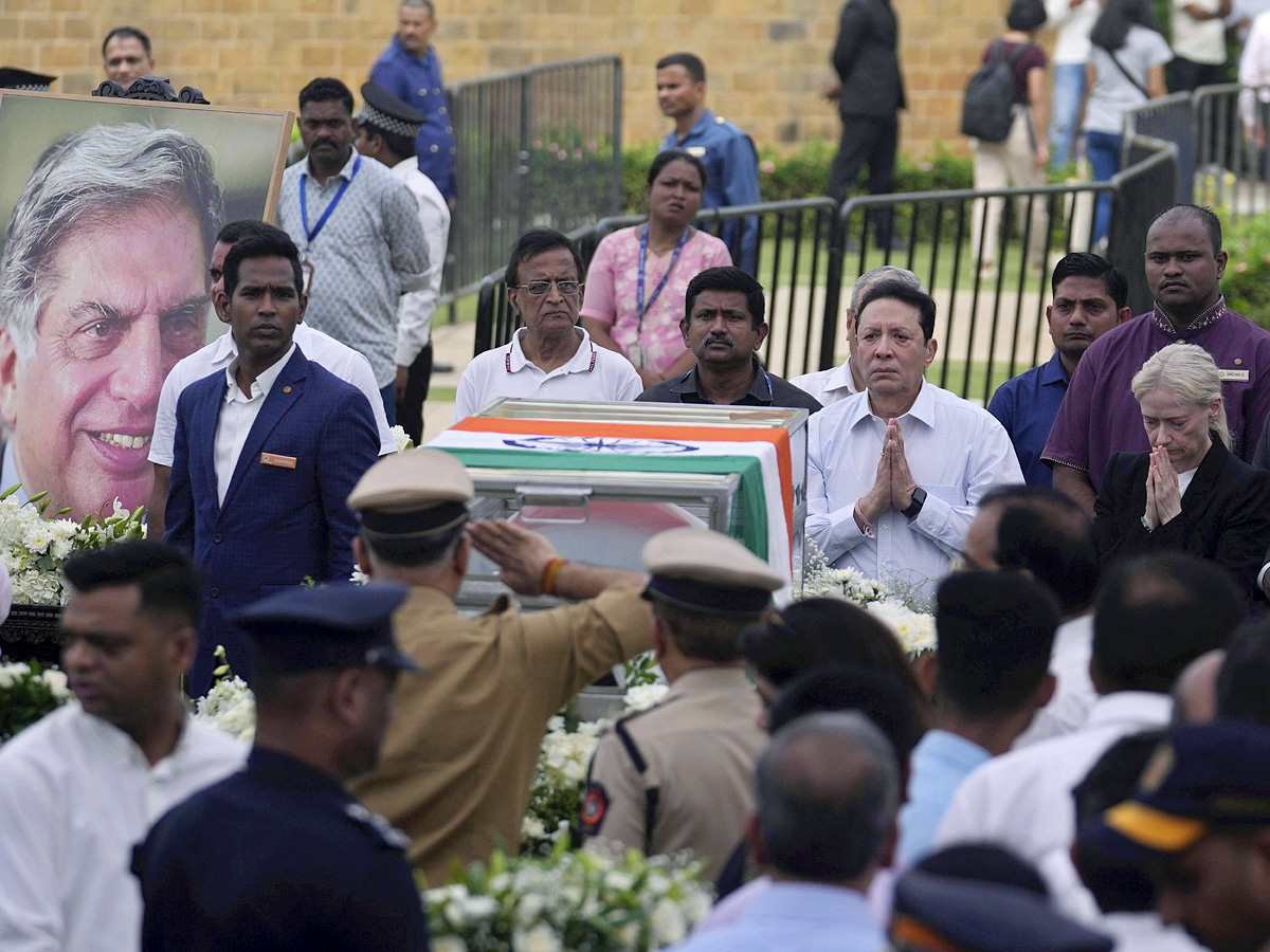 Ratan Tata's Last Rites With State Honours, Thousands Gather To Pay Tributes Photos16
