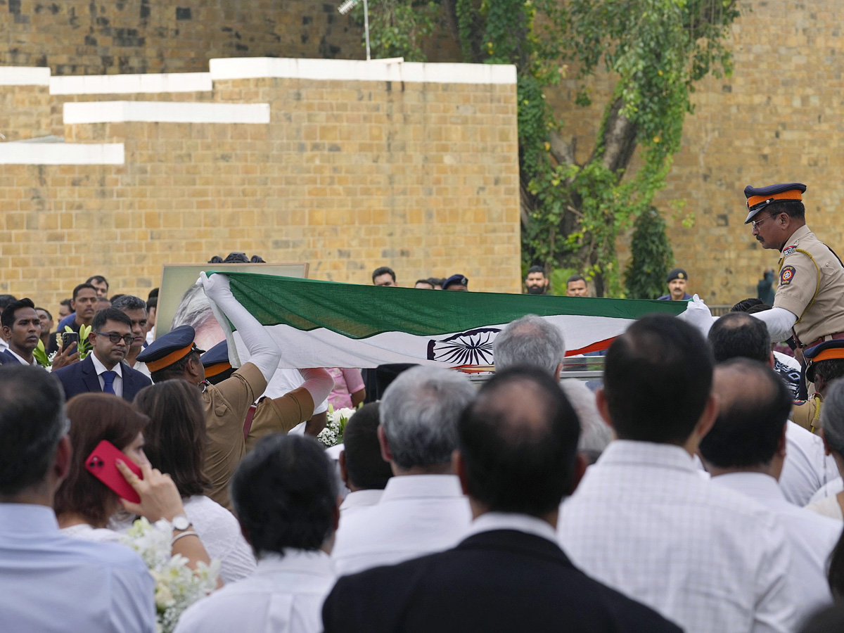Ratan Tata's Last Rites With State Honours, Thousands Gather To Pay Tributes Photos21