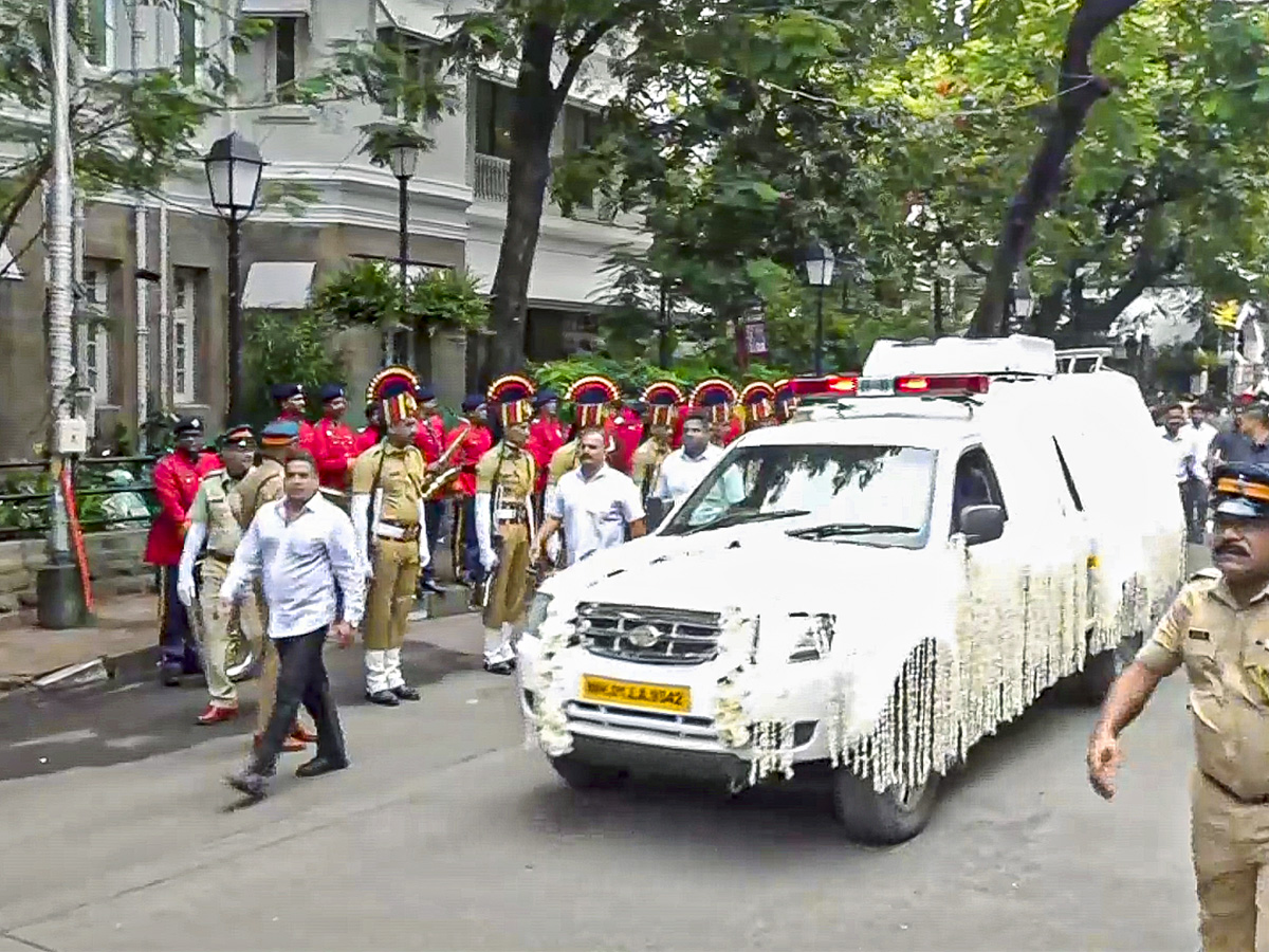 Ratan Tata's Last Rites With State Honours, Thousands Gather To Pay Tributes Photos10