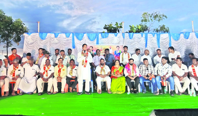 భక్తిభావంతో మెలగాలి
1