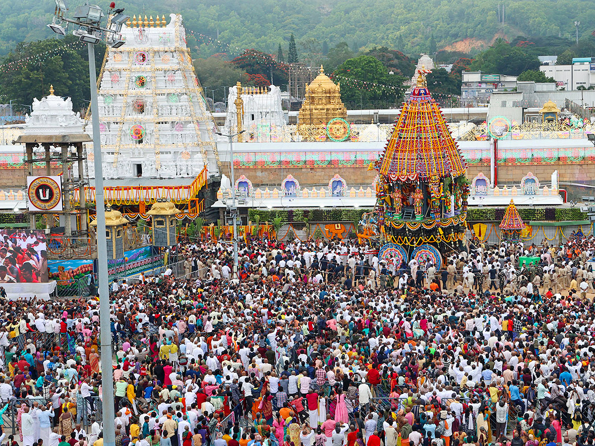 Sri Venkateswara Swamy Rathotsavam at Tirumala Temple Photos1