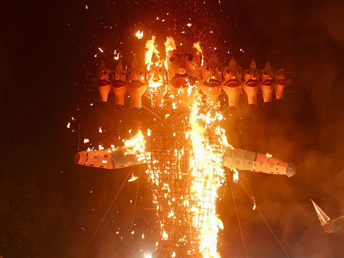 Hindu demon Ravana on the occasion of Dussehra festival26