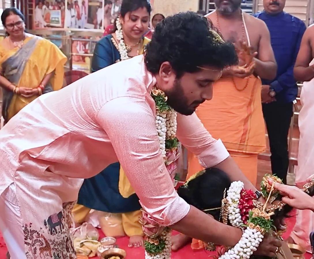 Nirupam Paritala Manjula got married again on their 15th wedding anniversary1