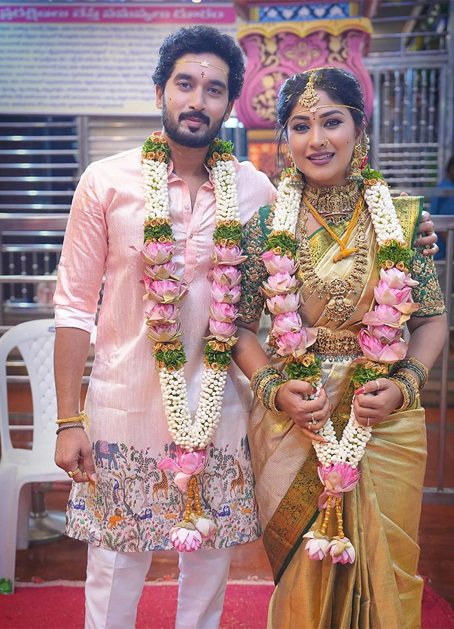 Nirupam Paritala Manjula got married again on their 15th wedding anniversary2