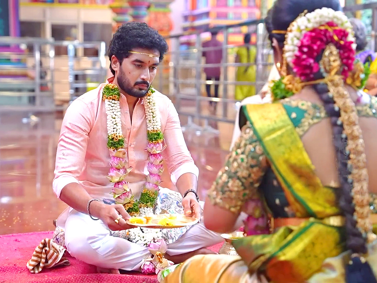 Nirupam Paritala Manjula got married again on their 15th wedding anniversary5