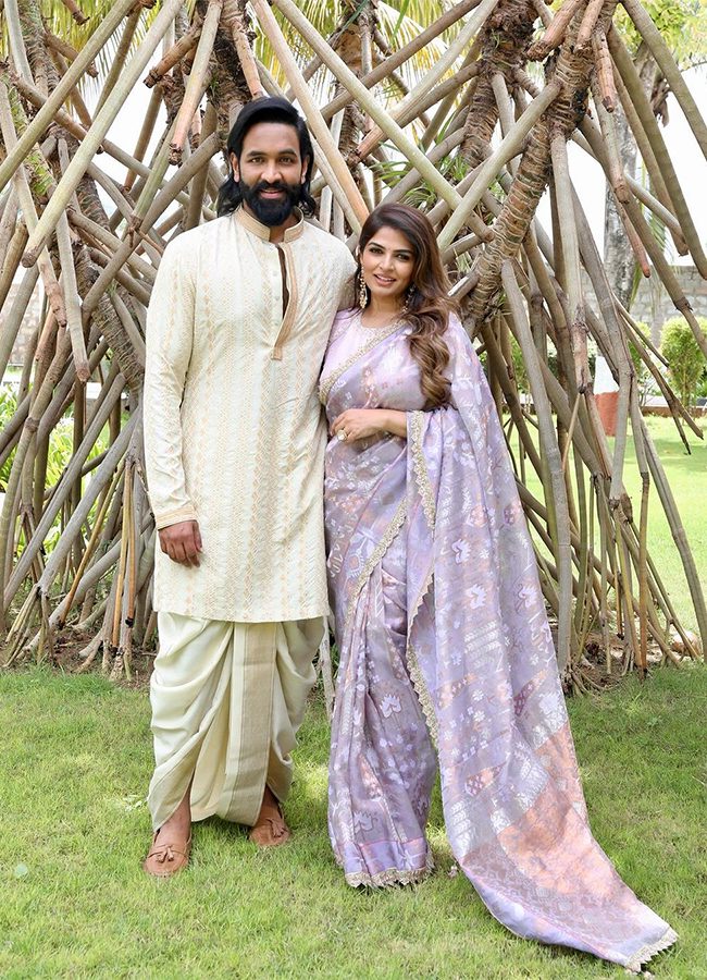 Vishnu Manchu celebrates Dussehra with his family photos3