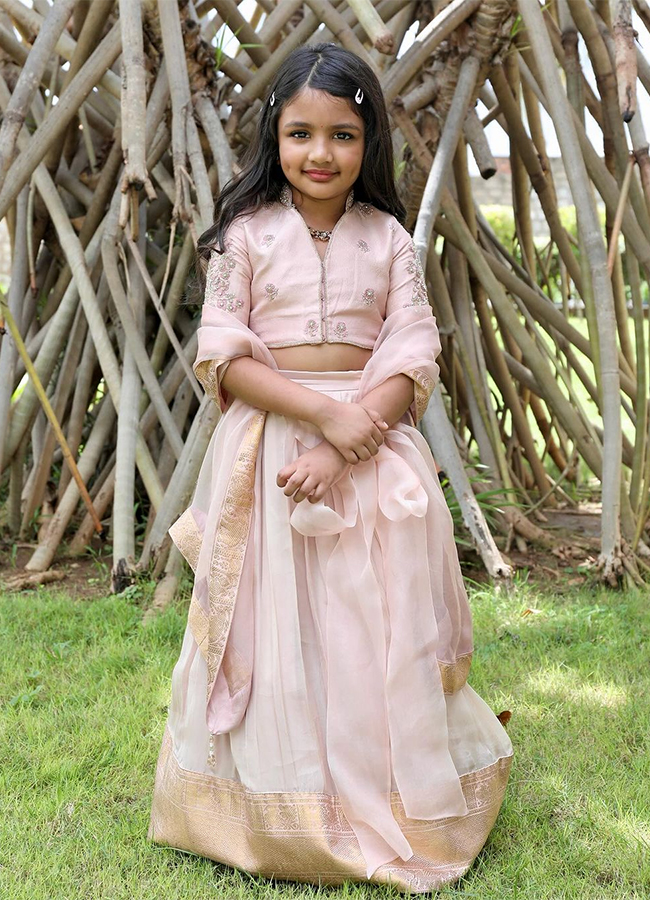 Vishnu Manchu celebrates Dussehra with his family photos7