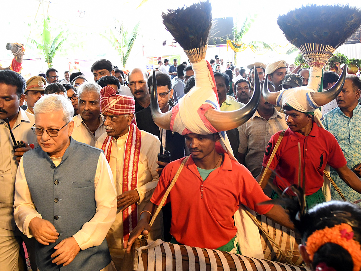 దసరా స్పెషల్‌ : హైదరాబాద్‌లో ‘అలయ్‌ బలయ్‌’ సందడి (ఫొటోలు) | CM Revanth ...