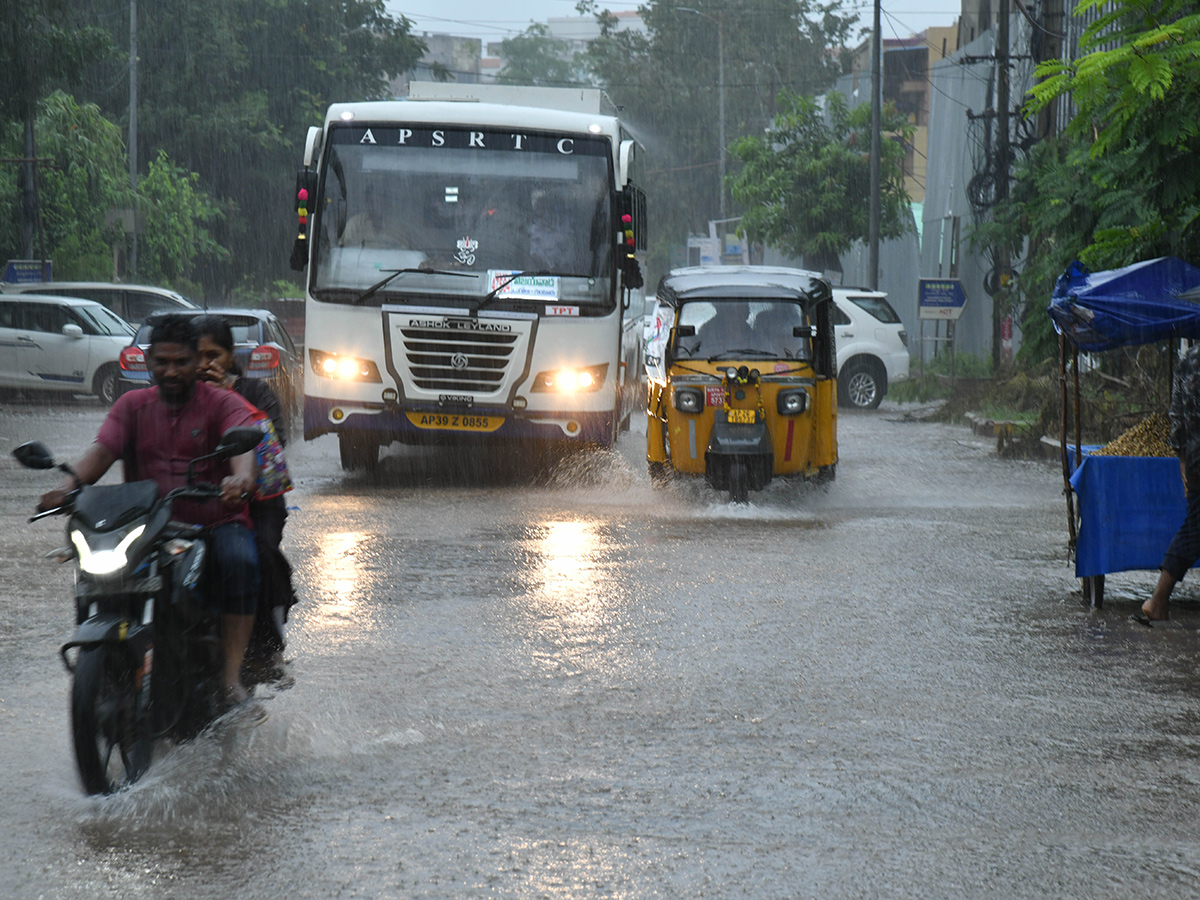 Heavy Rains in Nellore District Today1